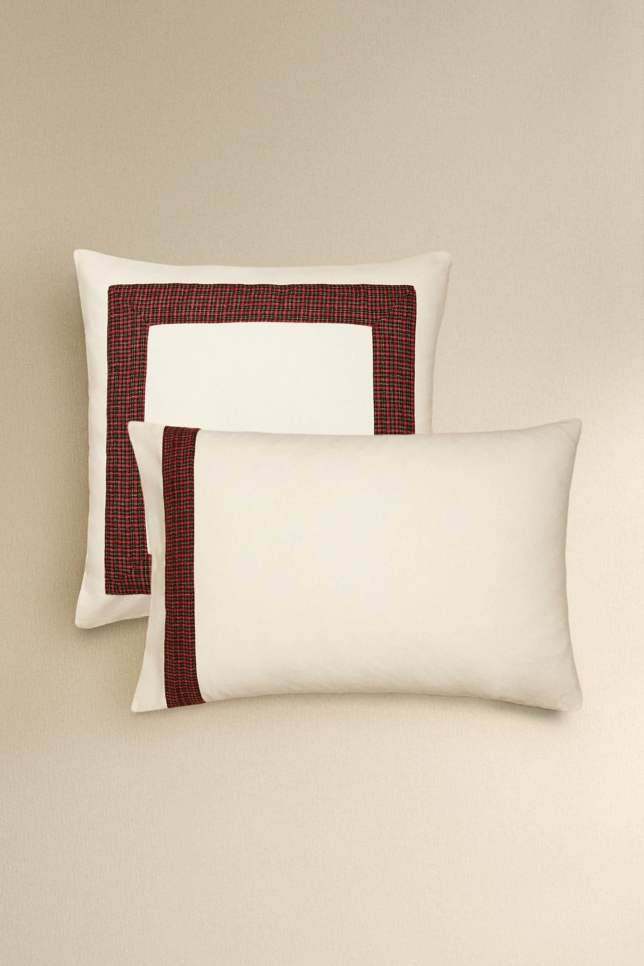 CHRISTMAS LINEN PILLOWCASE WITH BORDER